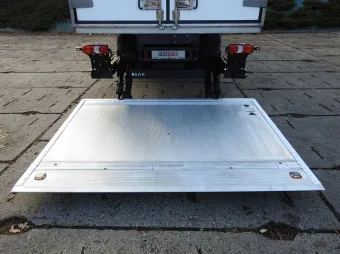 Mercedes Atego kontener chłodnia 16 palet 240KM 070164 - fotele