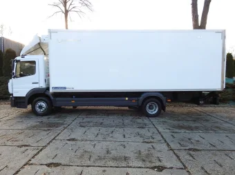 Mercedes Atego kontener chłodnia 16 palet 240KM 070164 - zaladunek