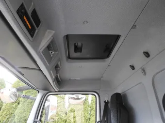 Mercedes Atego kontener winda 18 palet 240KM 929526 - detal