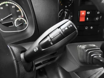 Mercedes Atego kontener winda 18 palet 240KM 929526 - drzwi