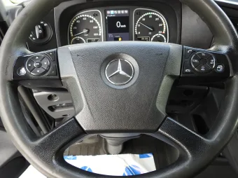 Mercedes Atego skrzynia plandeka 16 palet 230KM 859917 - przestrzeń pasażerska