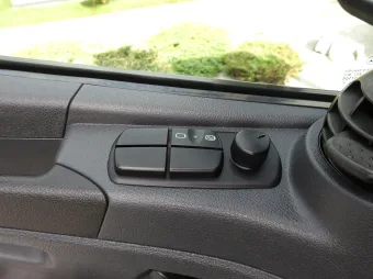 Mercedes Atego skrzynia plandeka 16 palet 230KM 859917 - schowki