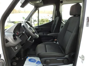 Mercedes Sprinter brygadówka 140KM 373346 - detal