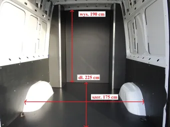 Mercedes Sprinter brygadówka 140KM 373346 - tyl zabudowy