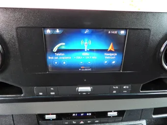 Mercedes Sprinter kontener chłodnia 140KM 001469 - konsola