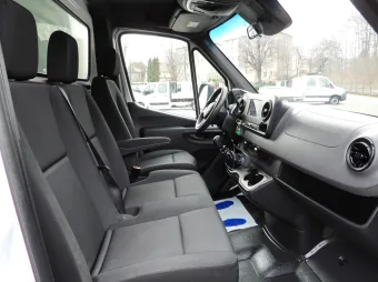 Mercedes Sprinter kontener chłodnia 140KM 001469 - podsufitka