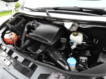 Mercedes Sprinter kontener chłodnia 140KM 001469 - siedzenia