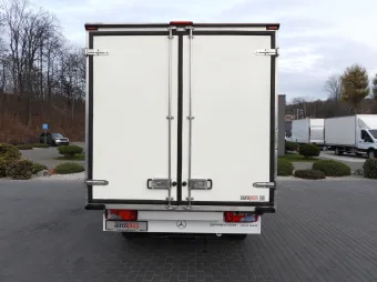 Mercedes Sprinter kontener chłodnia 140KM 001469 - zabudowa