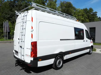 Mercedes Sprinter brygadówka 165KM 121052 - bok zabudowy