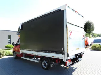 Mercedes Sprinter skrzynia plandeka 8 palet 160KM 175430 - bok tyl