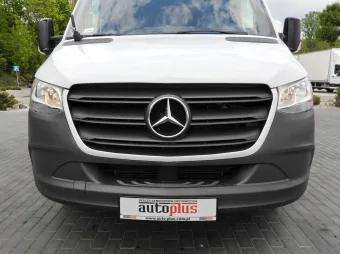 Mercedes Sprinter skrzynia plandeka 8 palet 160KM 003300 - bok zabudowy