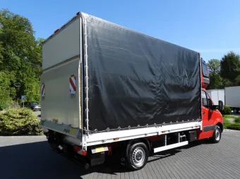 Mercedes Sprinter skrzynia plandeka 8 palet 160KM 175430 - bok zabudowy
