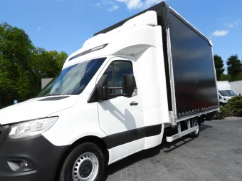 Mercedes Sprinter skrzynia plandeka 10 palet 160KM 062040 - detal