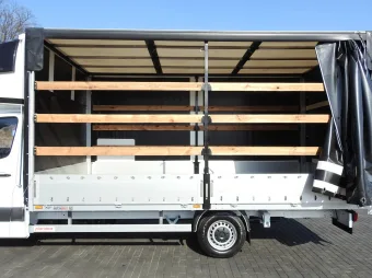 Mercedes Sprinter skrzynia plandeka 10 palet 165KM 086618 - detal