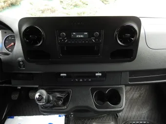 Mercedes Sprinter skrzynia plandeka 10 palet 165KM 117462 - detal