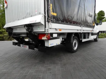 Mercedes Sprinter skrzynia plandeka 8 palet 160KM 003300 - kabina