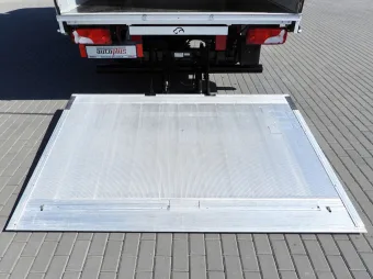 Mercedes Sprinter skrzynia plandeka 8 palet 160KM 175430 - kabina