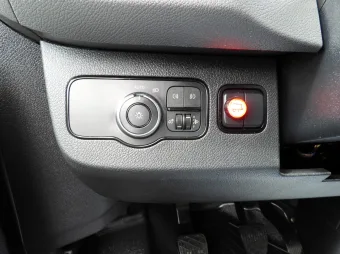 Mercedes Sprinter skrzynia plandeka 8 palet 160KM 003300 - panel
