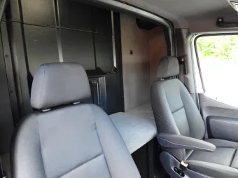 Mercedes Sprinter skrzynia plandeka 10 palet 160KM 062040 - pasazer