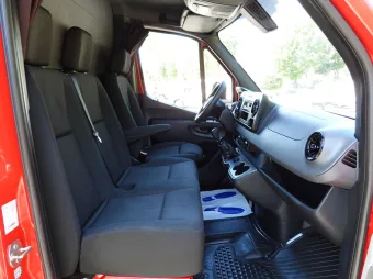Mercedes Sprinter skrzynia plandeka 8 palet 160KM 175432 - pasazer
