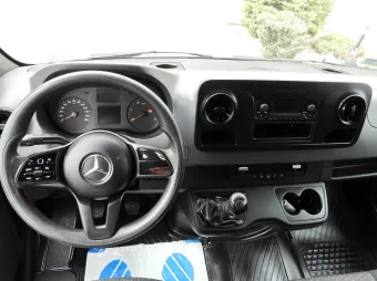 Mercedes Sprinter skrzynia plandeka 8 palet 160KM 003300 - radio