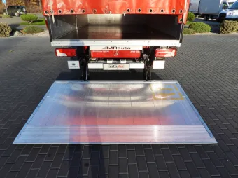 Mercedes Sprinter skrzynia plandeka 8 palet 160KM 175183 - radio