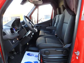 Mercedes Sprinter skrzynia plandeka 8 palet 160KM 175183 - radio