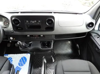 Mercedes Sprinter skrzynia plandeka 10 palet 160KM 062040 - schowki