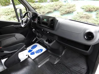 Mercedes Sprinter skrzynia plandeka 10 palet 165KM 117462 - schowki