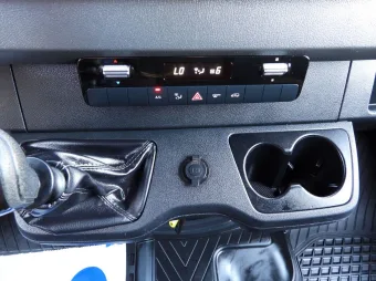 Mercedes Sprinter skrzynia plandeka 8 palet 160KM 175183 - schowki