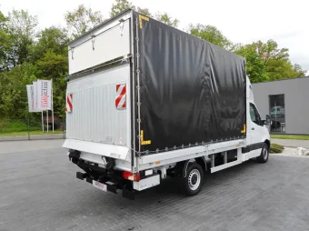 Mercedes Sprinter skrzynia plandeka 8 palet 160KM 003300 - tyl zabudowy