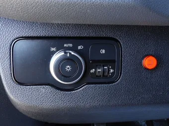 Mercedes Sprinter skrzynia plandeka 8 palet 160KM 175432 - wnetrze