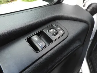 Mercedes Sprinter skrzynia plandeka 10 palet 160KM 062040 - wyposazenie