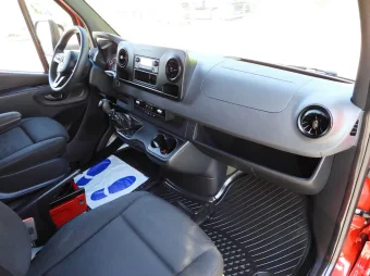 Mercedes Sprinter skrzynia plandeka 8 palet 160KM 175430 - wyposazenie