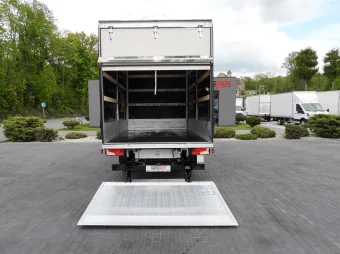 Mercedes Sprinter skrzynia plandeka 8 palet 160KM 003300 - zabudowa