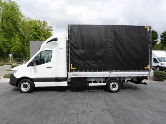 Mercedes Sprinter skrzynia plandeka 8 palet 160KM 003300 - zaladunek