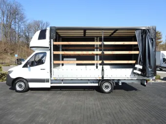 Mercedes Sprinter skrzynia plandeka 10 palet 165KM 086618 - zaladunek