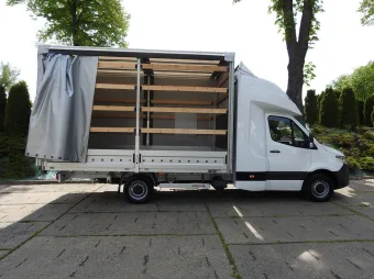 Mercedes Sprinter skrzynia plandeka 10 palet 165KM 117462 - zaladunek