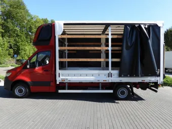 Mercedes Sprinter skrzynia plandeka 8 palet 160KM 175430 - zaladunek