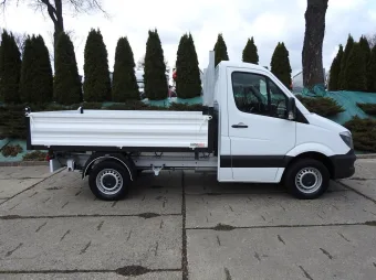 Mercedes Sprinter wywrotka trojstronna 160KM 4186 - bok prawy