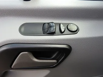 Mercedes Sprinter wywrotka trojstronna 160KM 4186 - panel