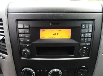 Mercedes Sprinter wywrotka trojstronna 160KM 4186 - wyposazenie
