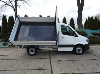 Mercedes Sprinter wywrotka trojstronna 160KM 4186 - zaladunek