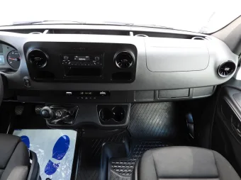 Mercedes Sprinter skrzynia plandeka 8 palet 170KM 210194 - detal