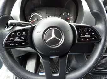 Mercedes Sprinter skrzynia plandeka 10 palet 170KM 184570 - fotele