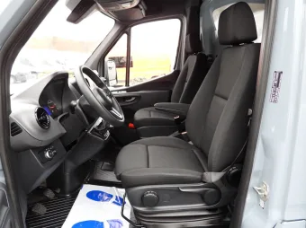 Mercedes Sprinter skrzynia plandeka 10 palet 170KM 184570 - kierownica