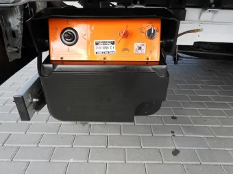 Mercedes Sprinter skrzynia plandeka 8 palet 170KM 210194 - kierownica