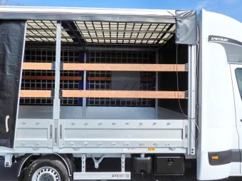 Mercedes Sprinter skrzynia plandeka 8 palet 170KM 211097 - kierownica