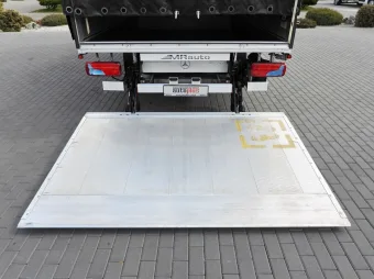Mercedes Sprinter skrzynia plandeka 8 palet 170KM 210194 - kokpit