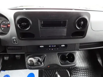 Mercedes Sprinter skrzynia plandeka 10 palet 170KM 253000 - konsola